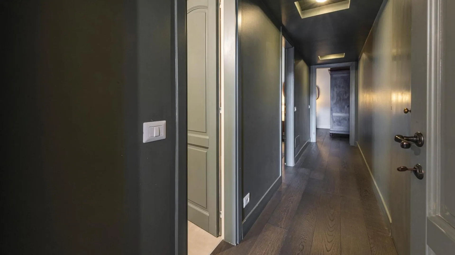 Luxury River View Apartment By Mmega Florence 0*,  Italy