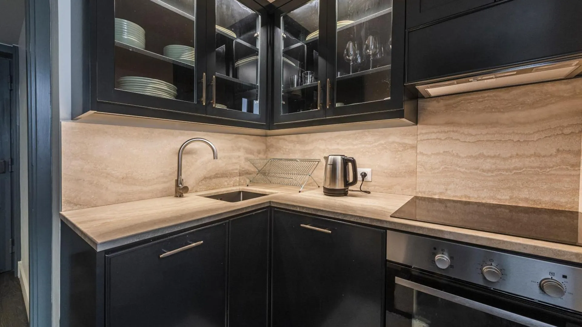 Luxury River View Apartment By Mmega Florence