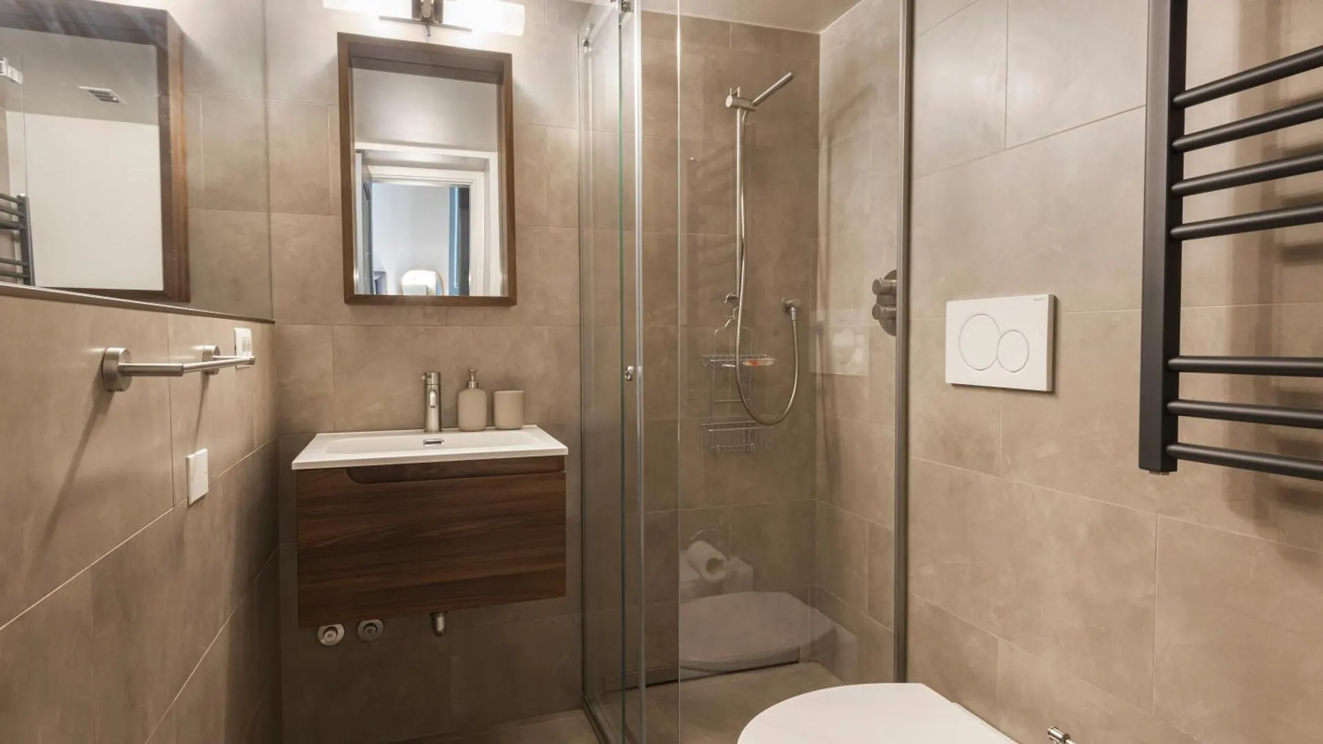 Luxury River View Apartment By Mmega Florence Italy