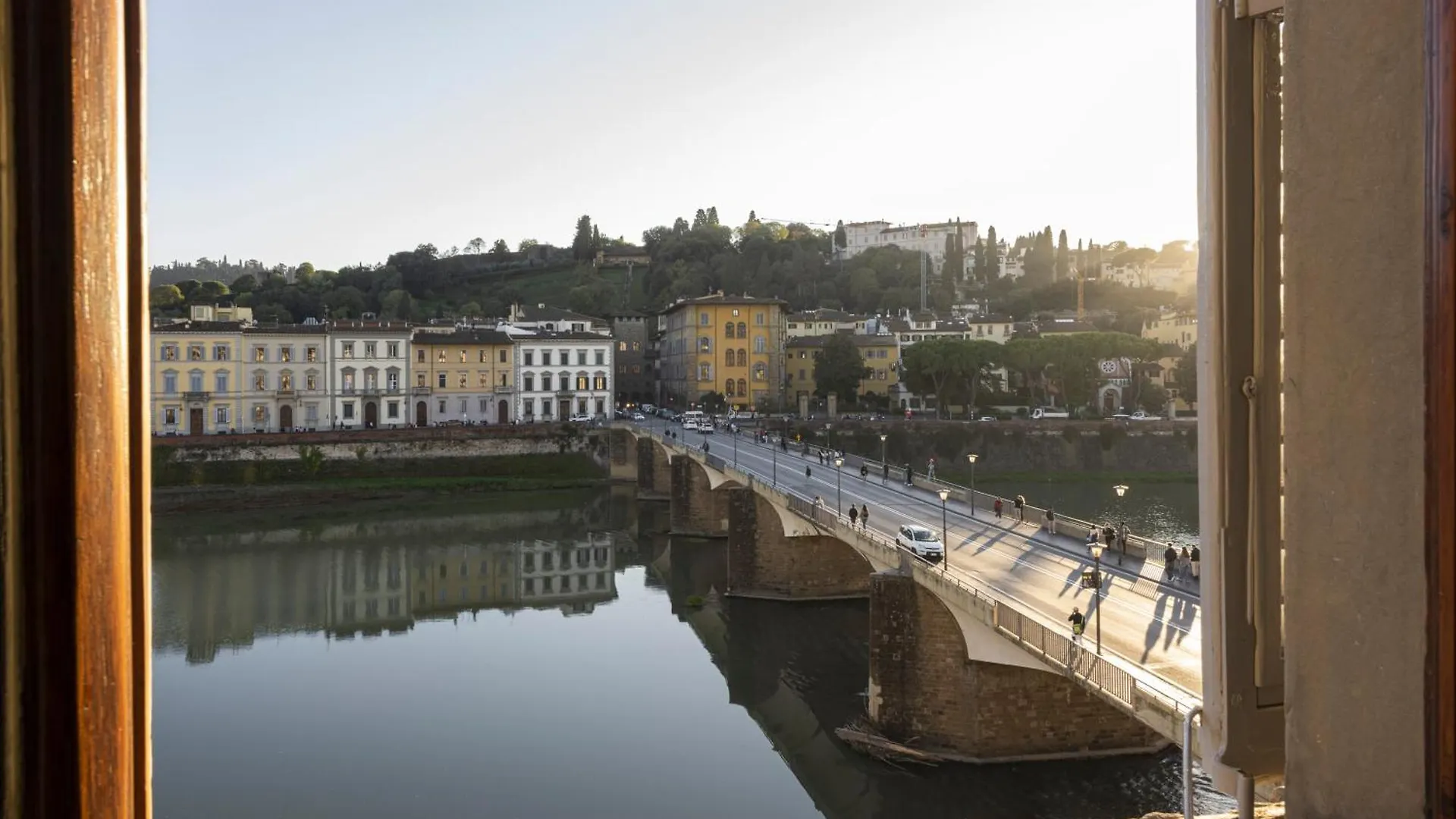 Luxury River View Apartment By Mmega Florence